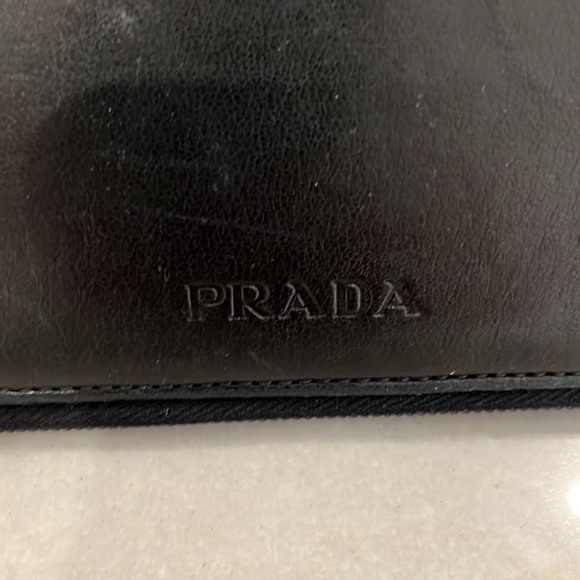 Vintage Authentic PRADA Black Leather Document Holder w/ Zipper - Picture 4 of 16
